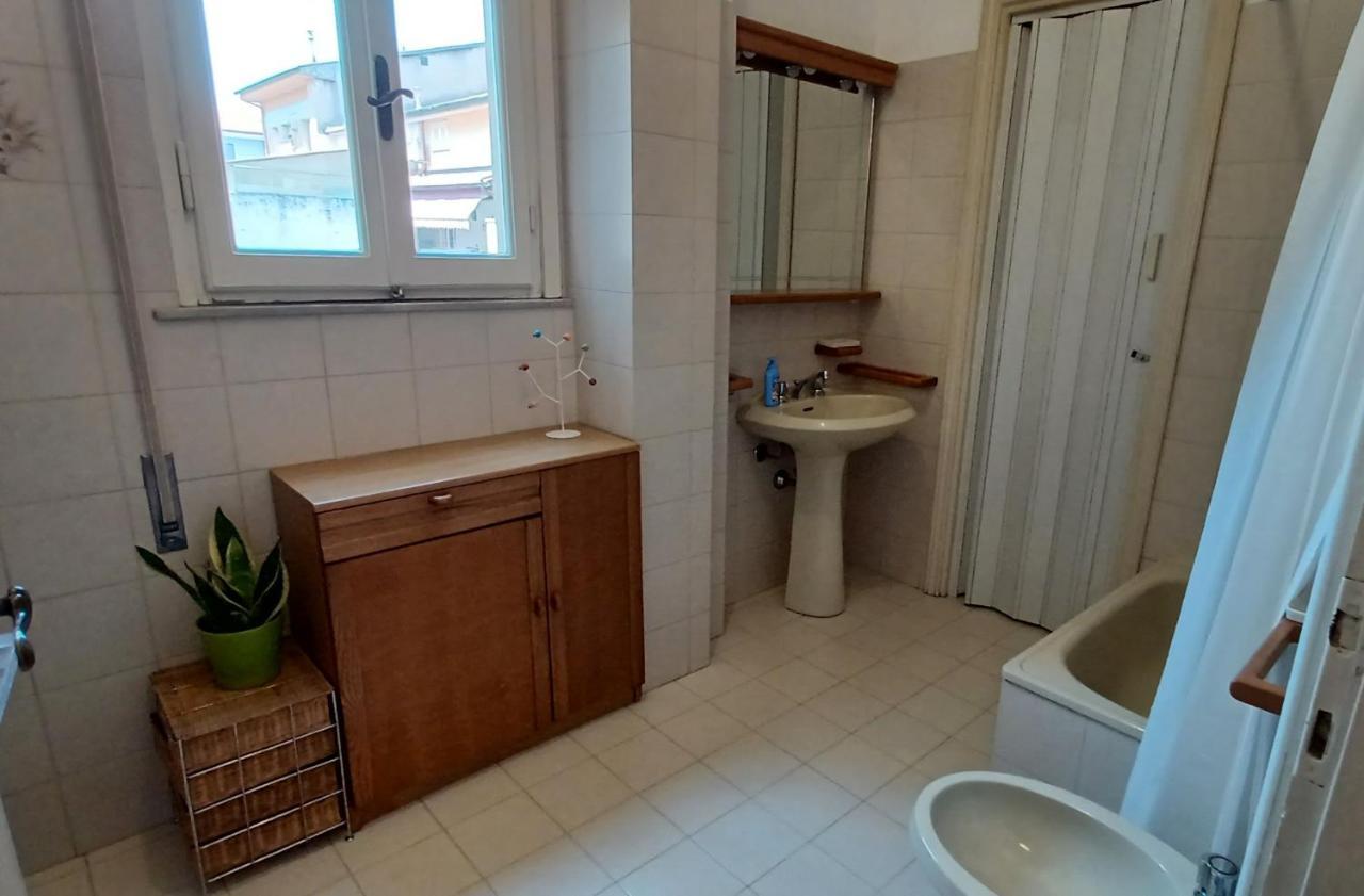 Luminosissimo Appartamento Viareggio Centro Екстериор снимка