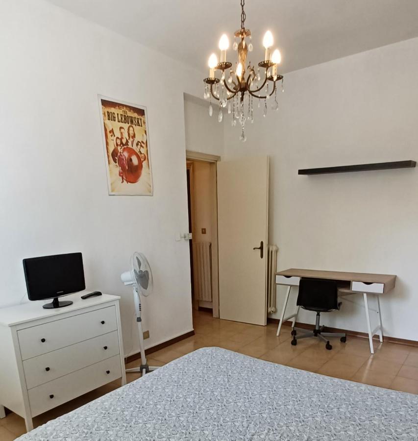 Luminosissimo Appartamento Viareggio Centro Екстериор снимка